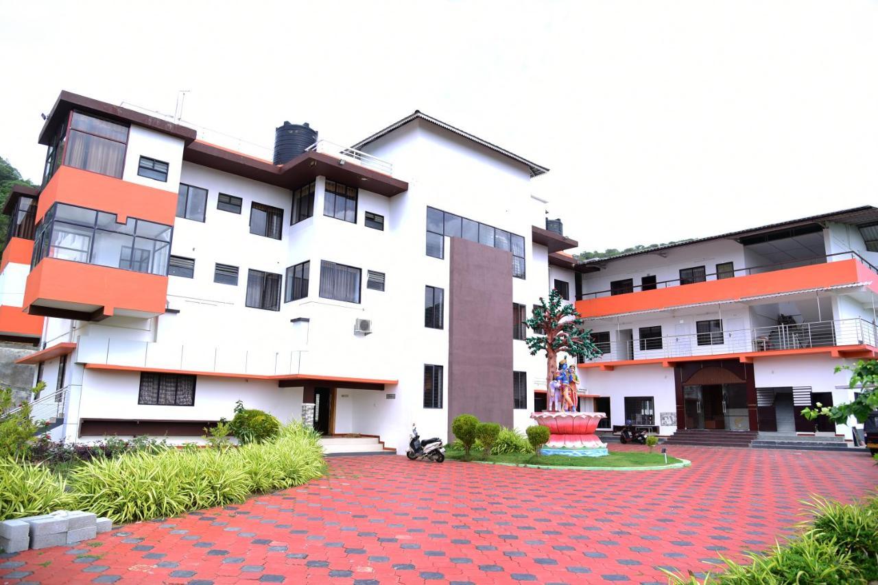 Nirvana Holistic Living Varagampadi Luaran gambar